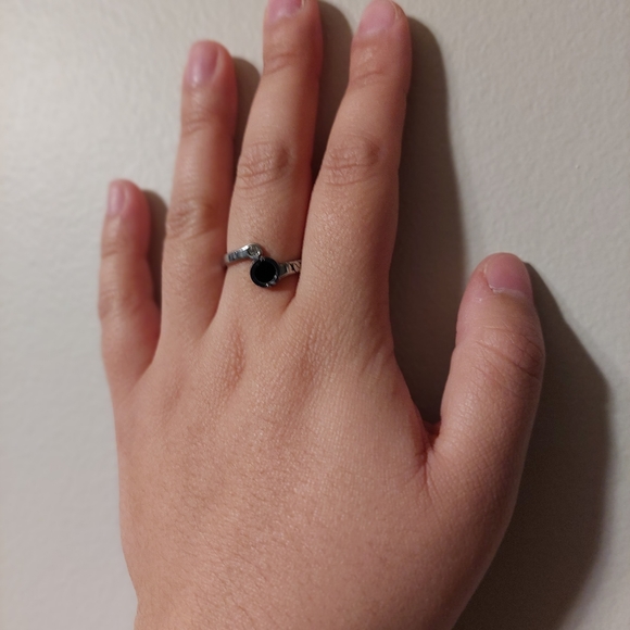 Stainless Steel Ring with Black and Clear Details - Picture 5 of 7